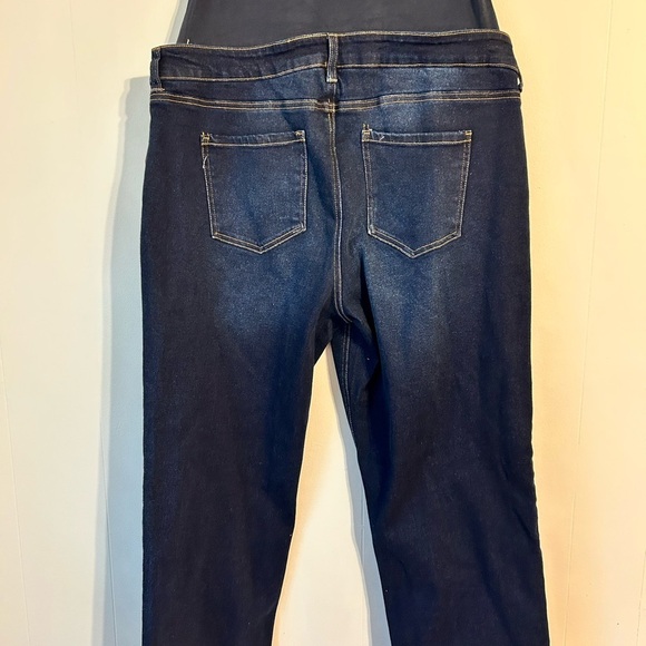 Women’s 2  XL (20) maternity jeans. Straight‎ leg.Time &Tru New with tags. - Picture 5 of 7